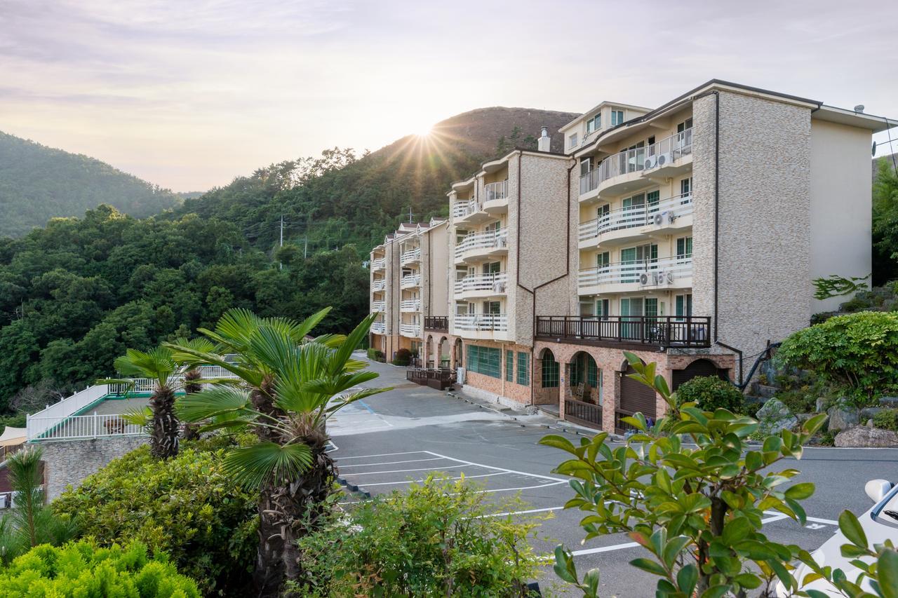 Home Fourest Resort Кодже Экстерьер фото